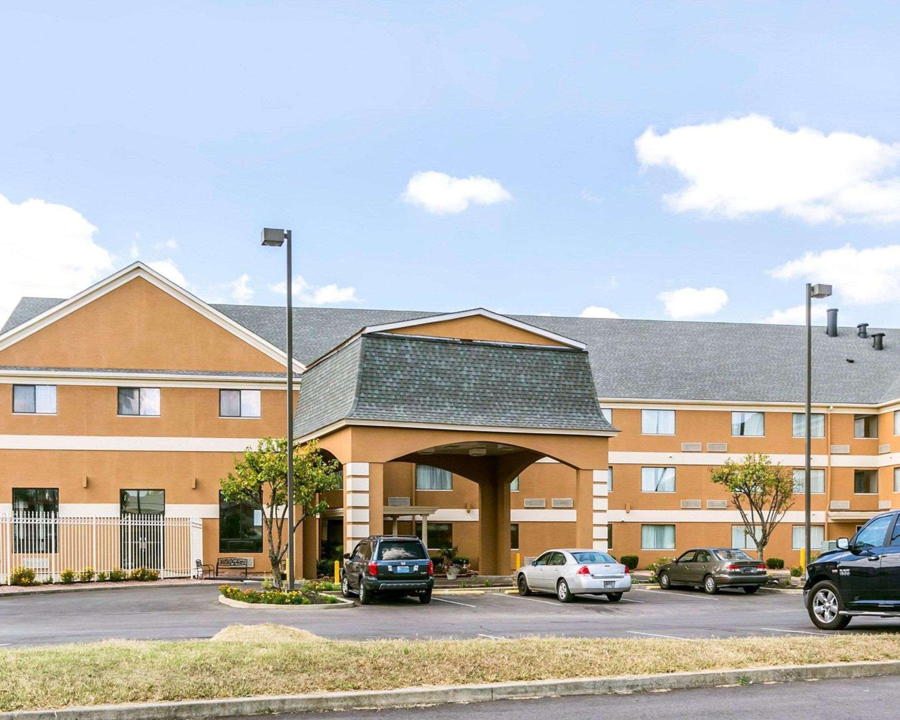 Quality & University-airport 3* Louisville
