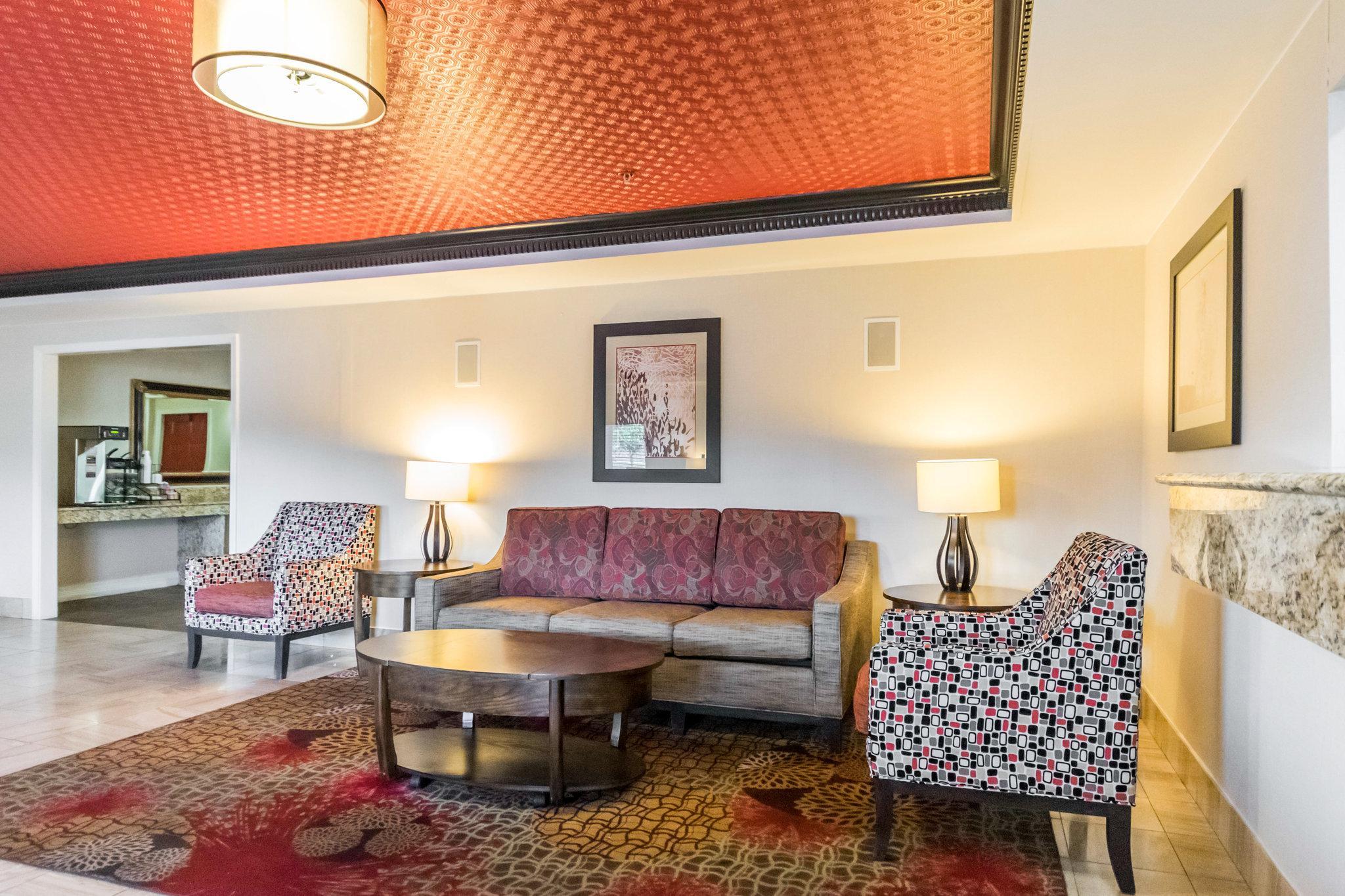 Quality & University-airport 3* Louisville