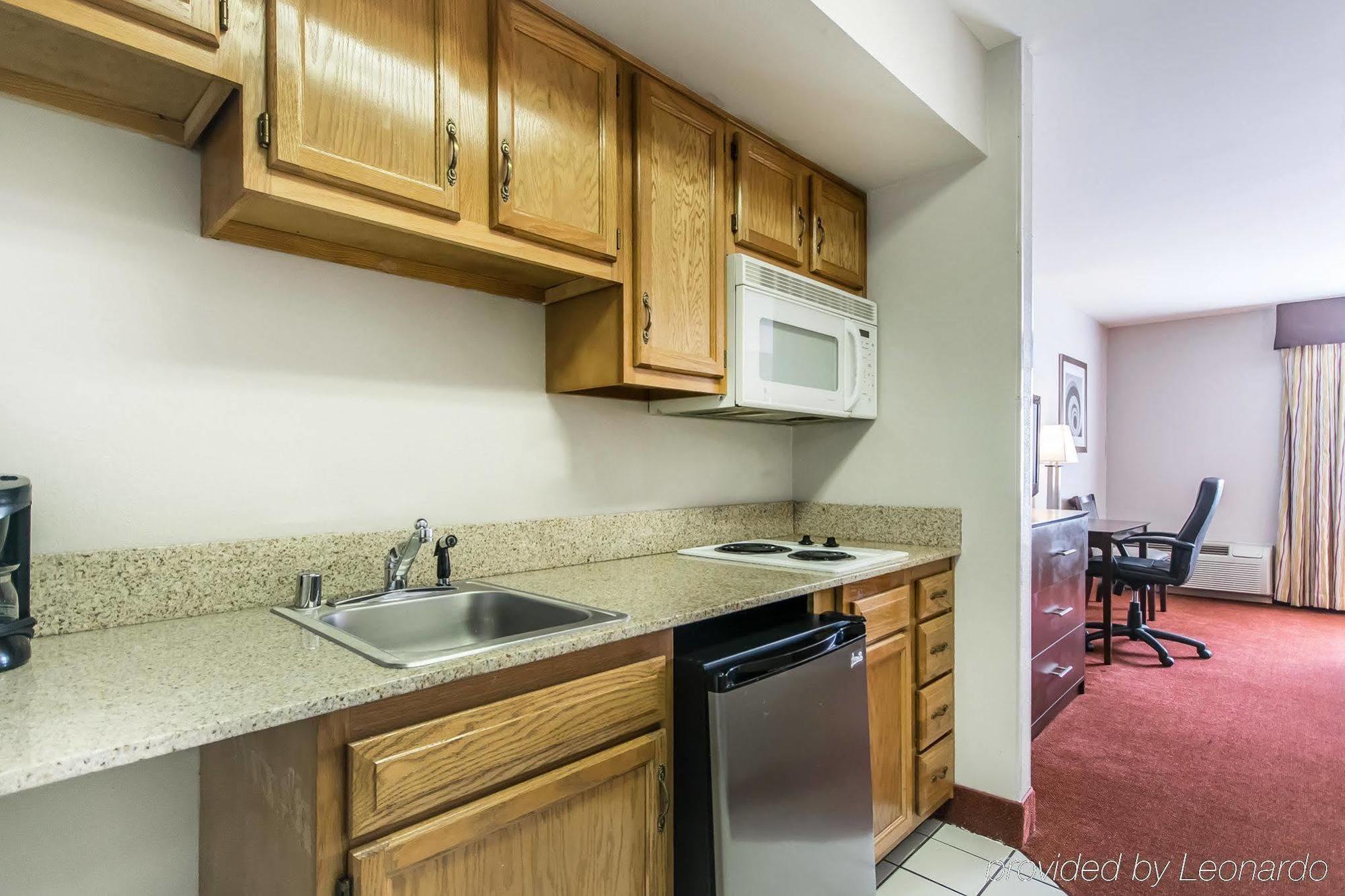 Quality & University-airport Hotel