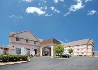 Hotel Quality & University-airport 3*