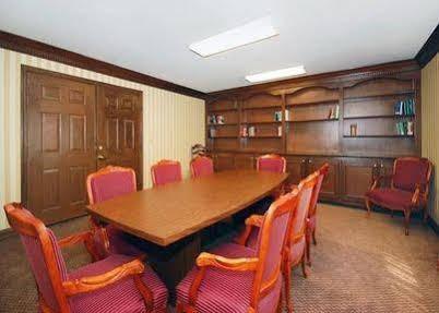 Quality & University-airport Hotel 3*