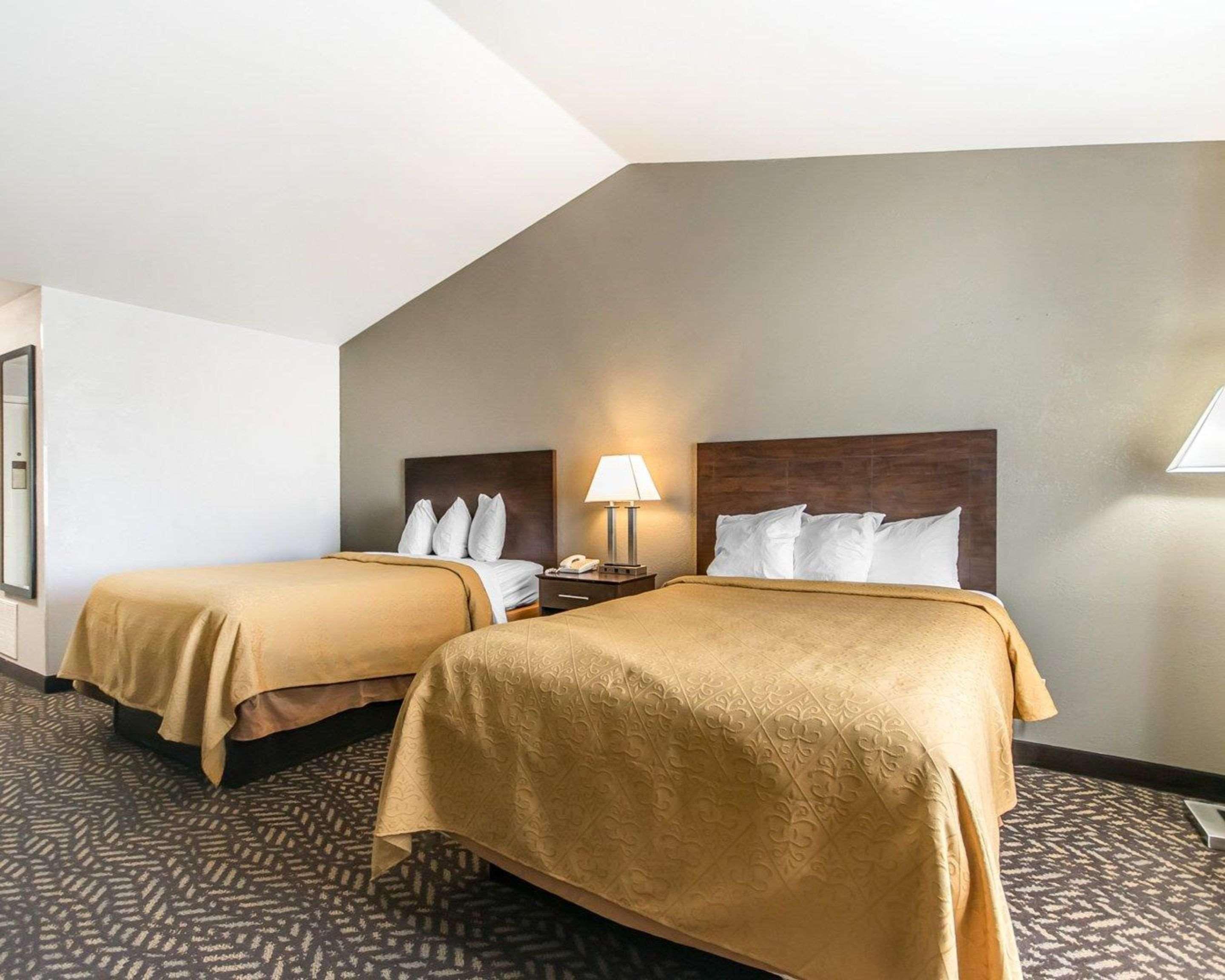 Quality & University-airport 3* Louisville