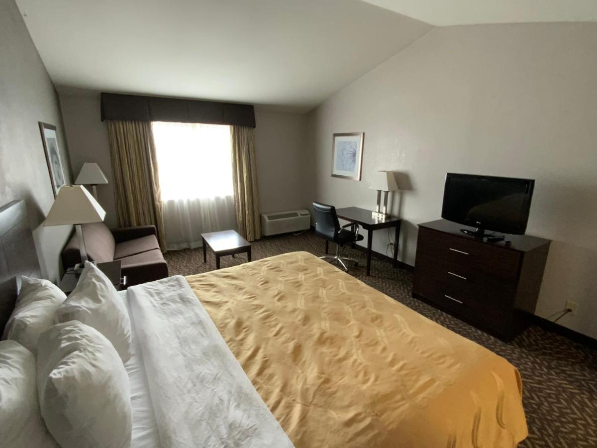 Hotel Quality & University-airport