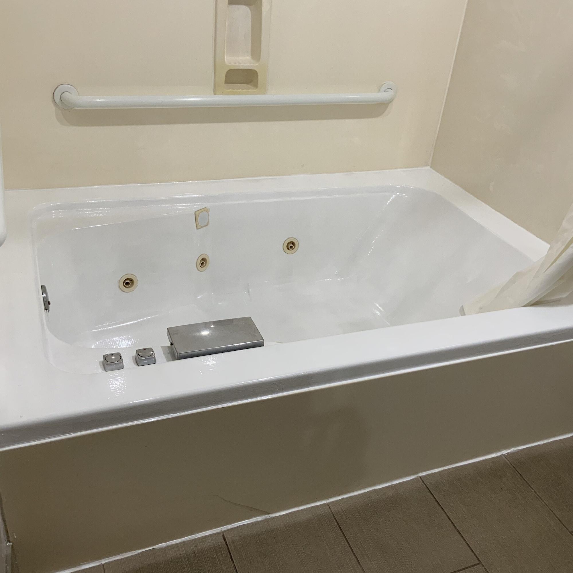 Quality & University-airport Hotel 3*