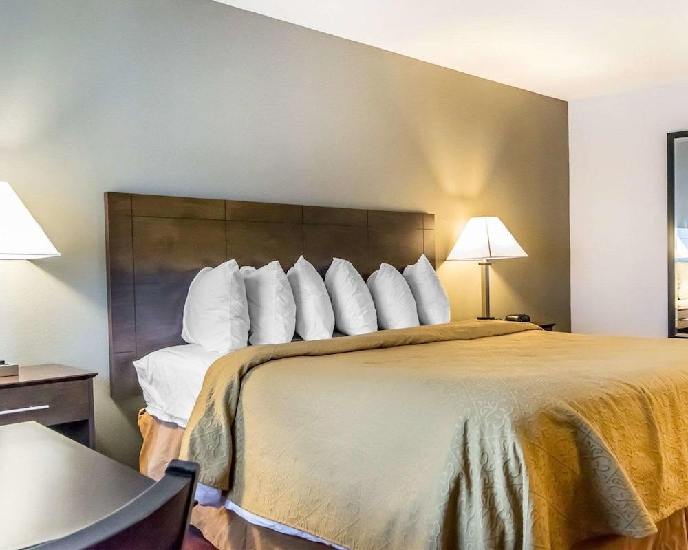 Hotel Quality & University-airport Louisville
